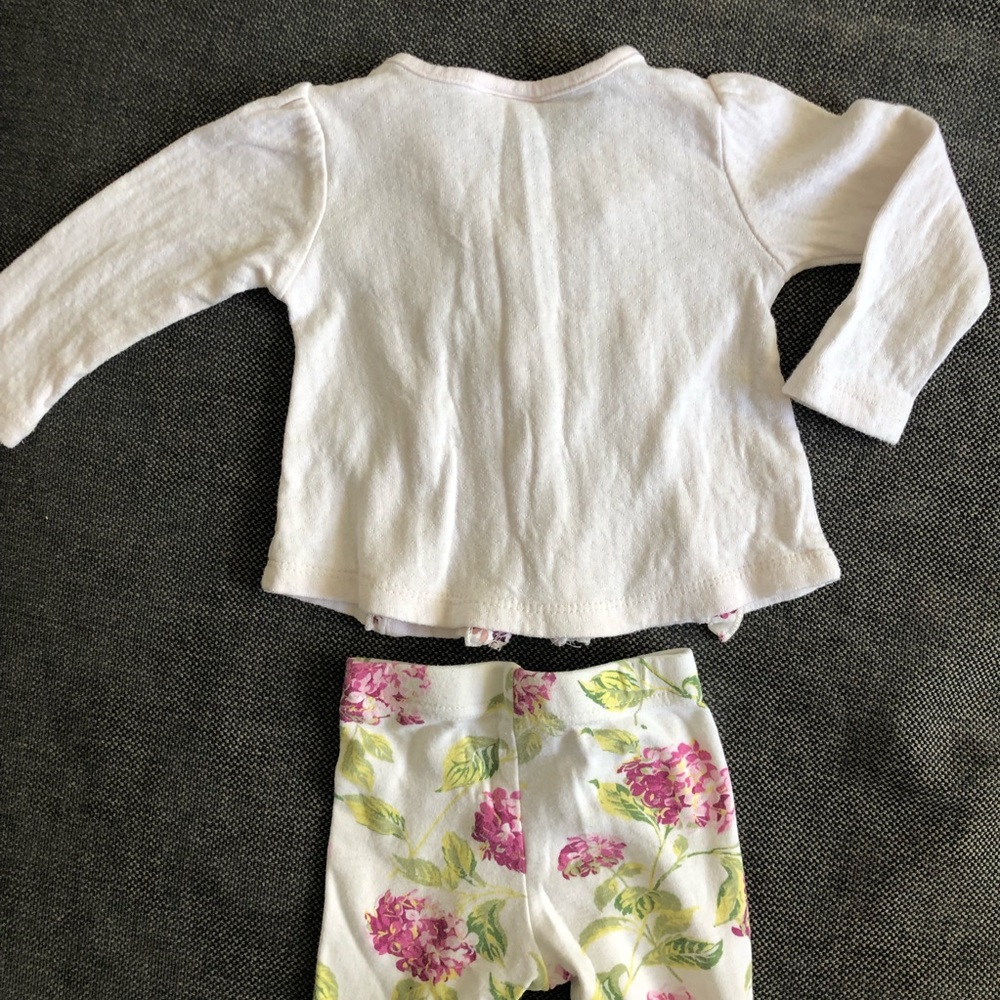 Laura Ashley cotton floral baby cardigan & pants set size 6-9 months (0) - Picture 6 of 6